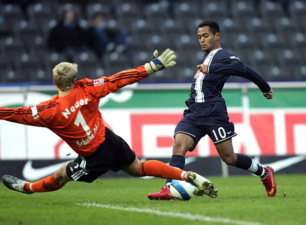 借神勇的扑 借神勇的扑