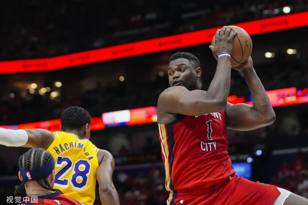 阿迪达斯早 阿迪达斯早